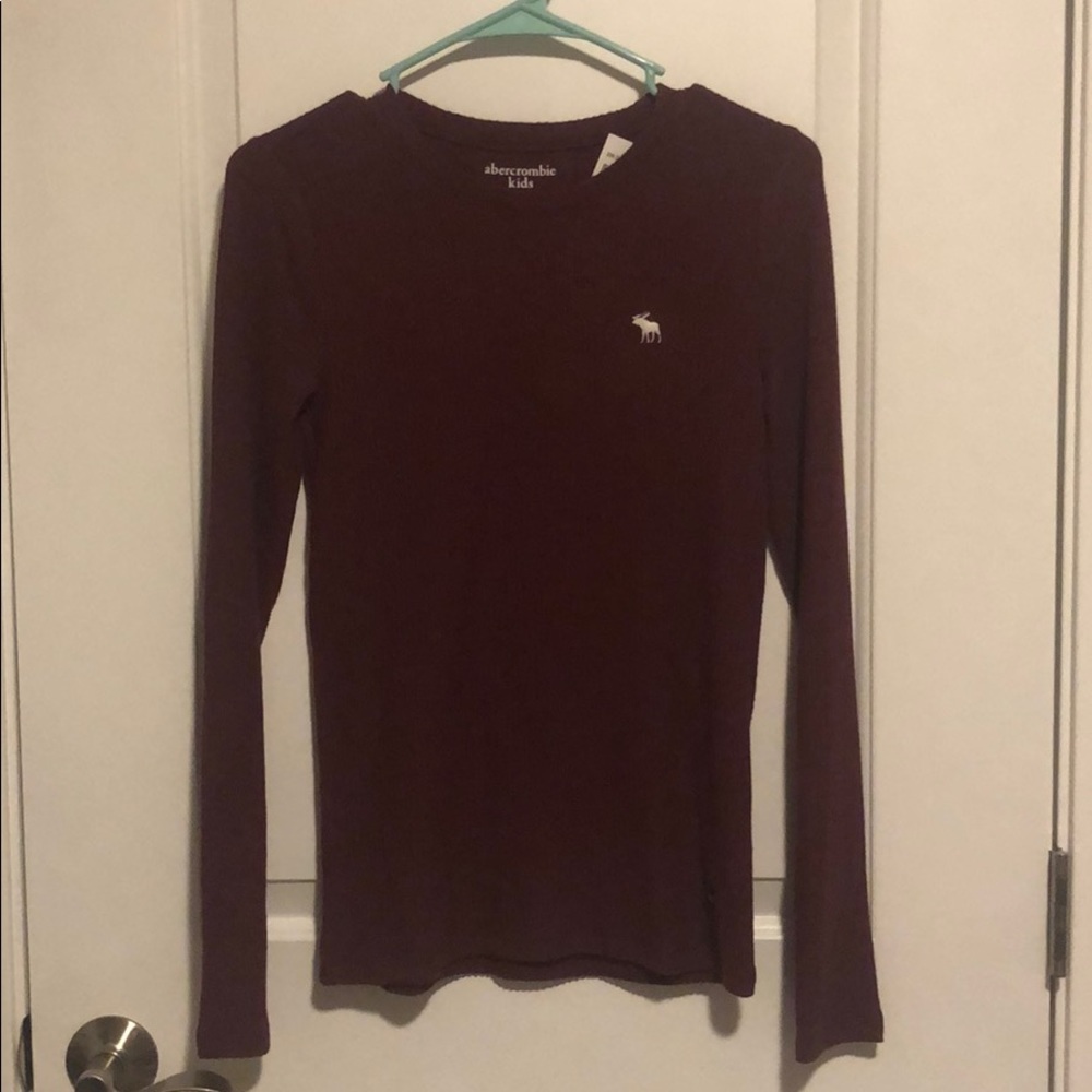 ⭐️ Abercrombie Long Sleeve Tee ⭐️